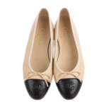 Chanel Beige/Black Leather CC Bow Cap Toe Ballet Flats - Image 2