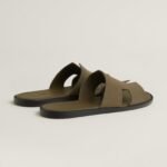 Hermès Izmir sandal 'Vert Toundra' - Image 3