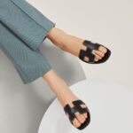 Hermès Oran sandal 'Noir' - Image 6